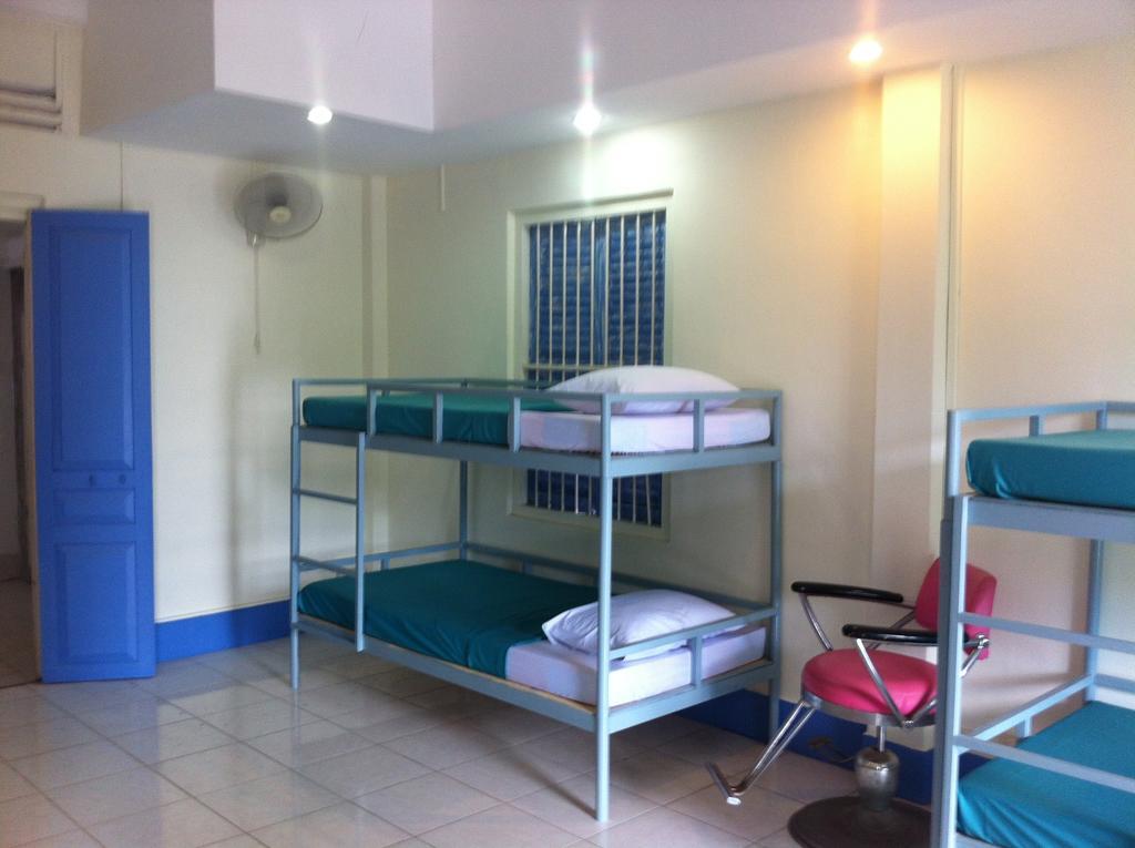 The Living Quarters Hostel 543 Сіємреап Номер фото