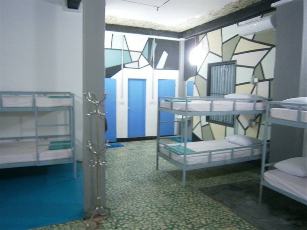 The Living Quarters Hostel 543 Сіємреап Екстер'єр фото